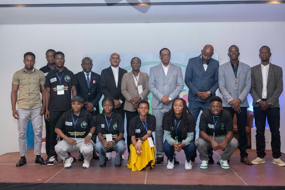 Participants et ambassadeurs réunis lors d’une rencontre d’éducation antidopage